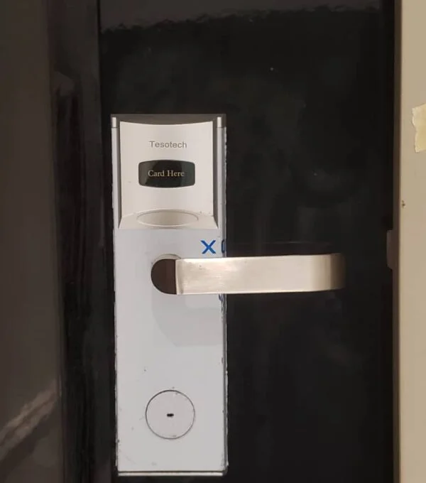 Installed keycard lock from TESOTECH’s gallery